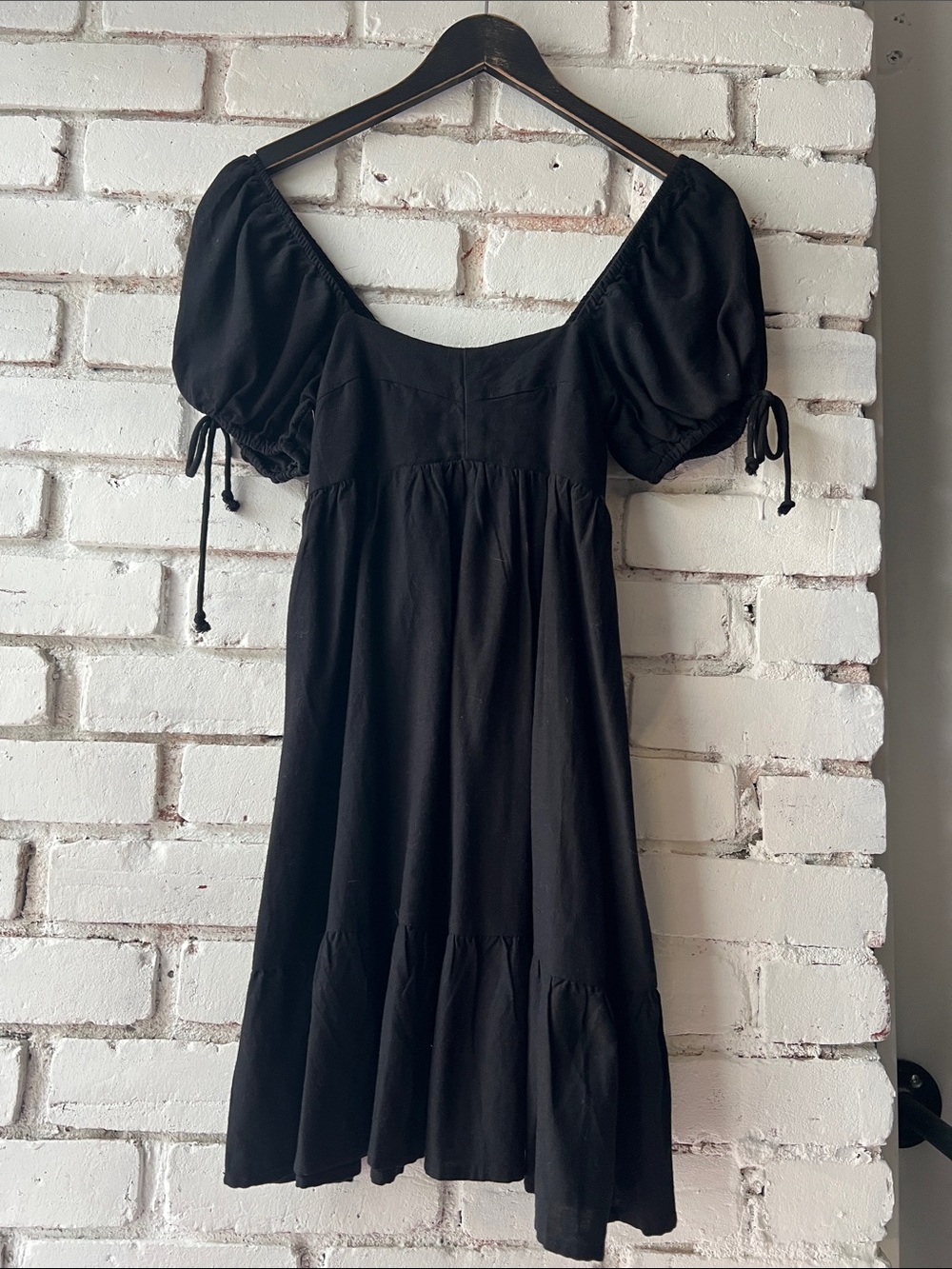 Elegant Black Puff-Sleeve Mini Dress - Unbranded